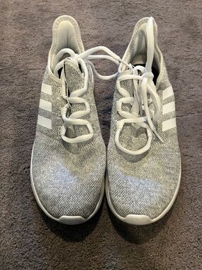 Great condition Adidas sneakers